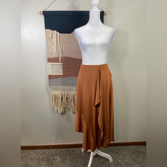 NWT Zara Rustic Orange Asymmetrical Midi Ruffle Skirt Size S - Picture 3 of 8